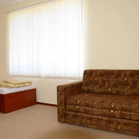 Kirovi House - Guest 2*