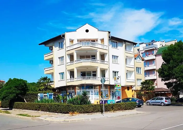 Kirovi House - Guest Къща за гости