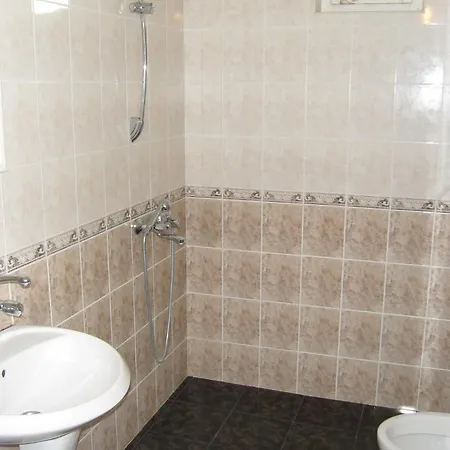 Kirovi House - Guest Guest house