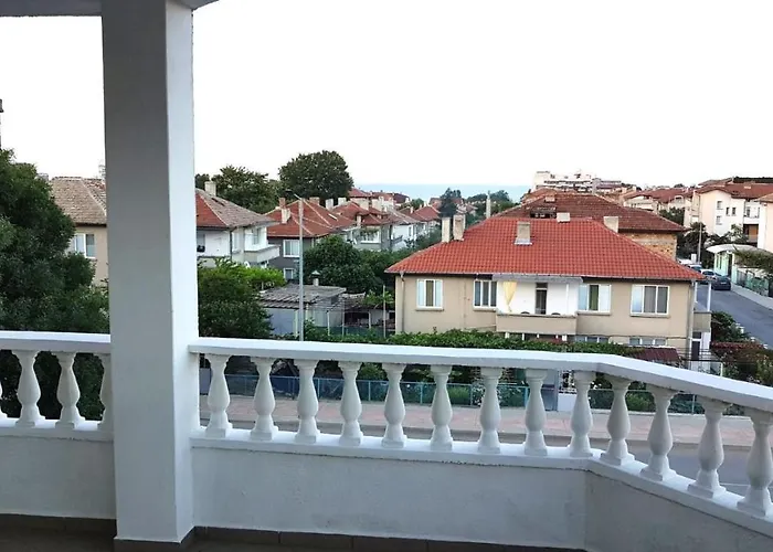 Kirovi House - Guest 2*